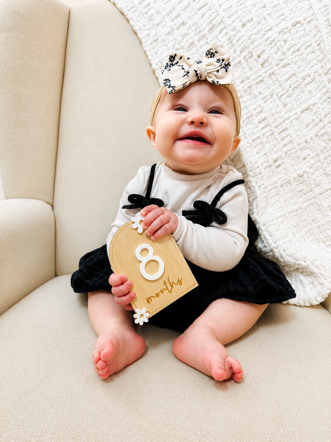 Natural wood grain baby monthly milestones set flowers