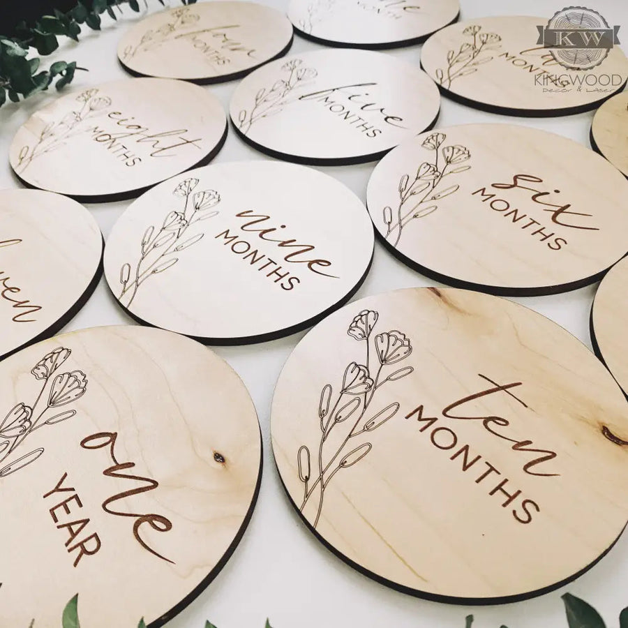 Natural wood grain baby monthly milestones photo markers set for baby’s milestones