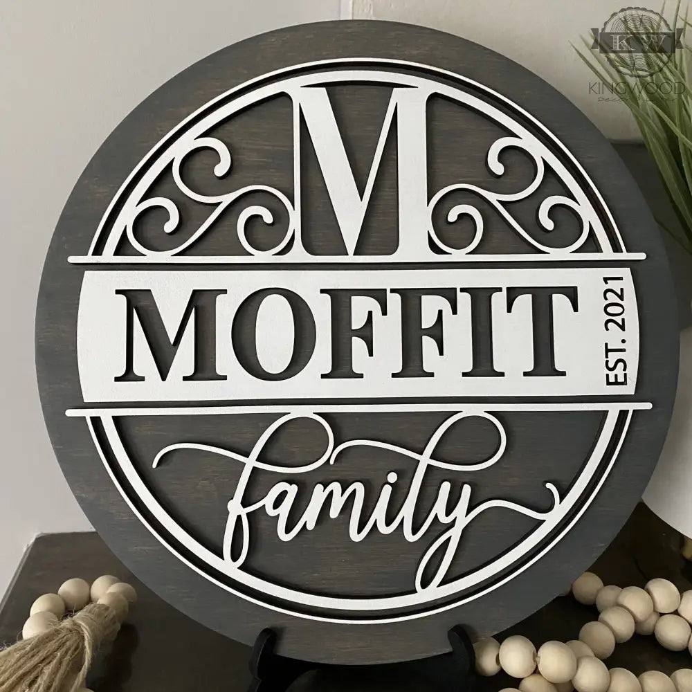 Round gray family name sign, ideal for personalize round signs and decor